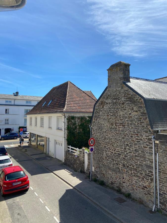 Cosy Flat Carteret - Appartement Centre Bourg - 4 Personnes バルヌヴィル・カルトゥレ エクステリア 写真